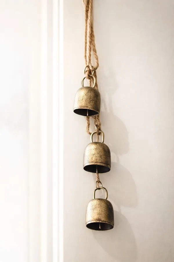 Antique_Brass_Hanging_Bells_With_Jute_Rope_Set_Of_3