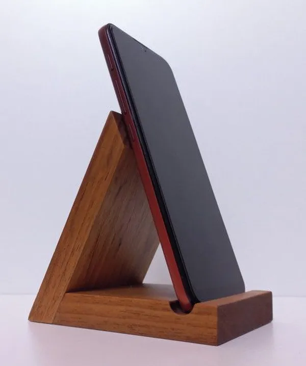 Premium_Handcrafted_Wooden_Mobile_Phone_And_Tablet_Stand