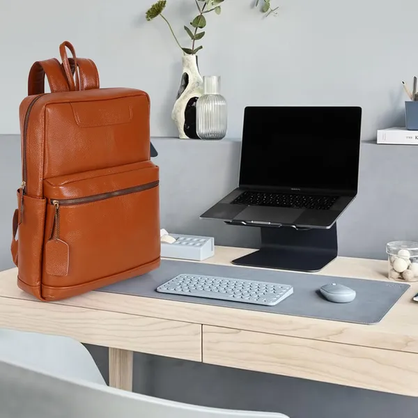 Full_Grain_Leather_Laptop_Backpack_For_Men_And_Women_Laptop_Backpack_Office_Backpack_College_Backpack_Stylish_Bagpack