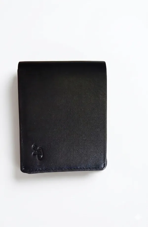 Premium_Genuine_Leather_Wallet_For_Men_-_Black_Bifold_With_Multiple_Card_Slots