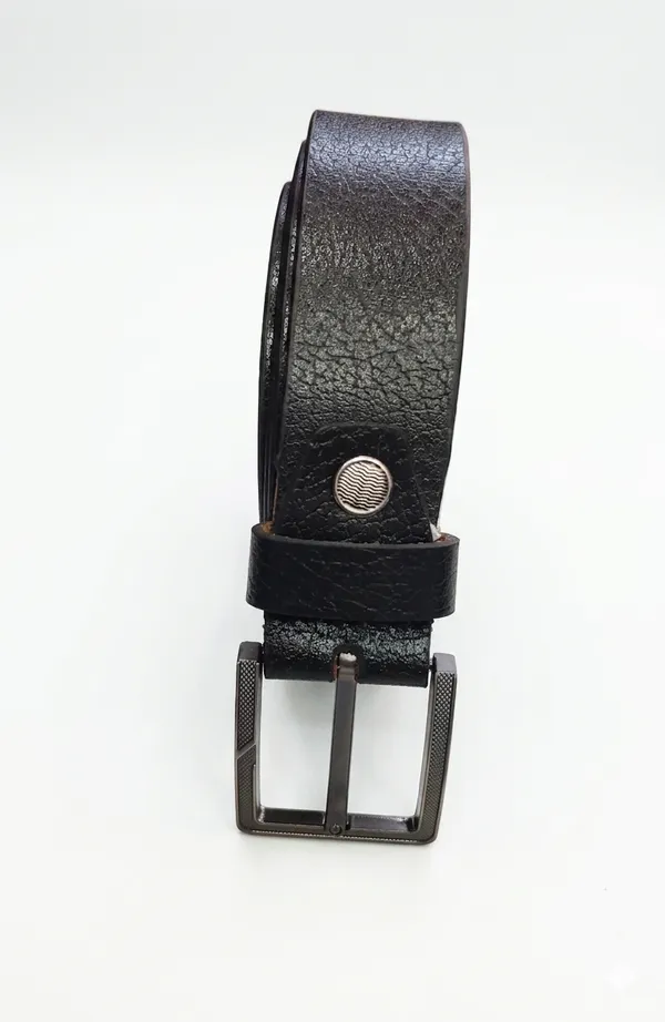 Premium_Leather_Belt_With_Metal_Buckle