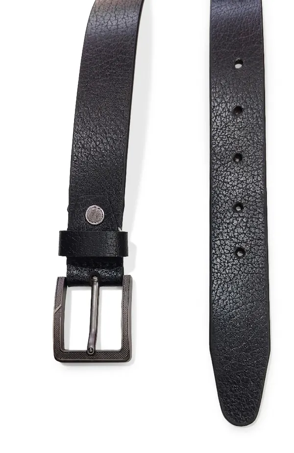 Premium_Leather_Belt_With_Metal_Buckle