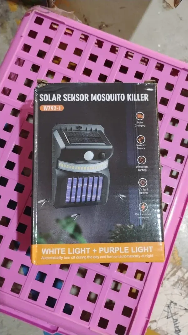 Smart_Solar_Mosquito_Killer_Lamp_With_Human_Sensor_And_Uv_Light