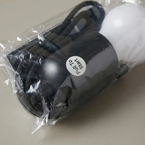 Portable_Pull_Cord_Led_Light_Bulb_With_Hanging_String_-_Battery_Operated_Emergency_Lamp
