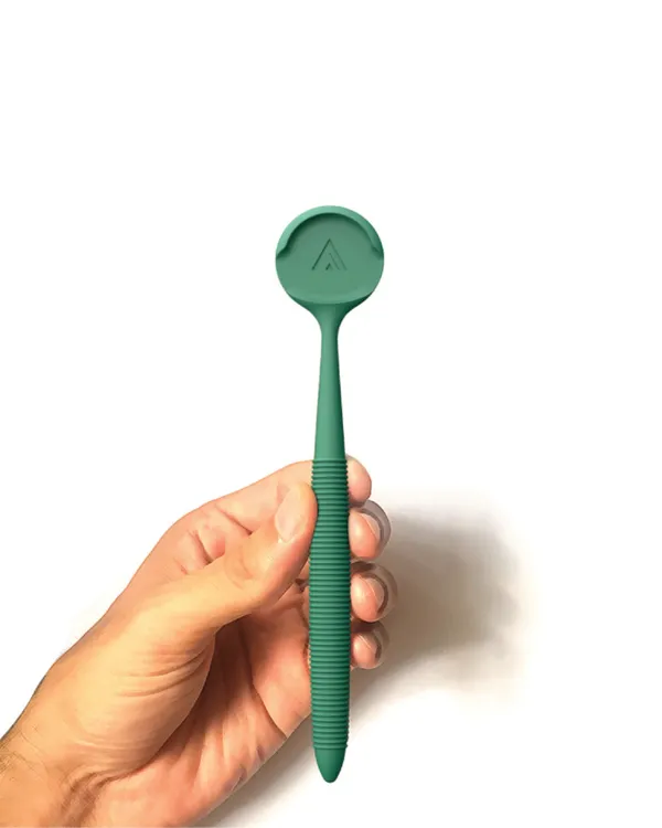 Age_Ayurveda_Green_Nava_Tongue_Cleaner_Green