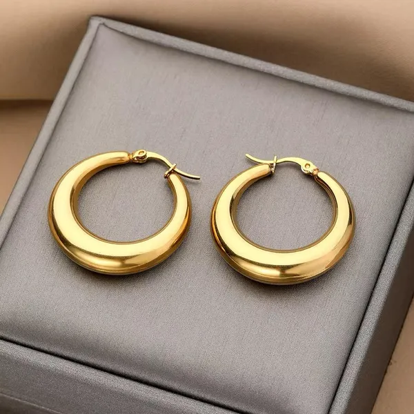Solace_Thick_Huggie_Hoops