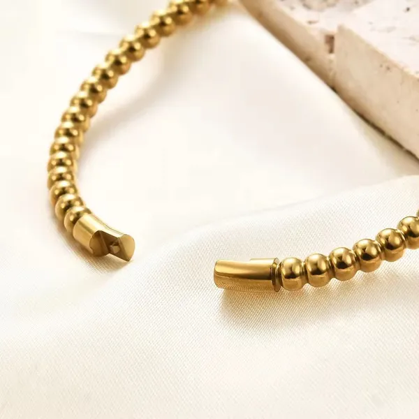 Golden_Stainless_Steel_Round_Bamboo_Wrist_Bracelet_For_Women