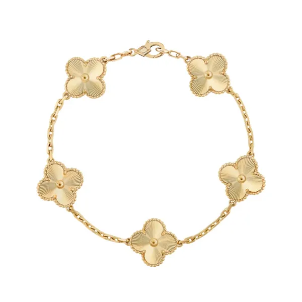Golden_Stainless_Steel_Stylish_Good_Luck_Charm_Bracelet_For_Women