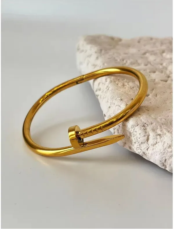 Golden_Stainless_Steel_Fashion_Nail_Wrist_Bracelet_For_Women