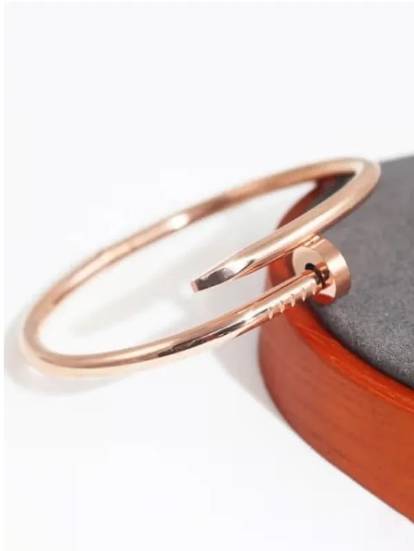 Rose_Gold_Stainless_Steel_Fashion_Nail_Wrist_Bracelet_For_Women