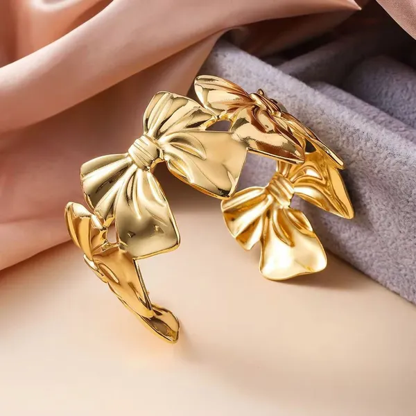 Golden_Stainless_Steel_Open_Cuff_Bracelet_For_Women