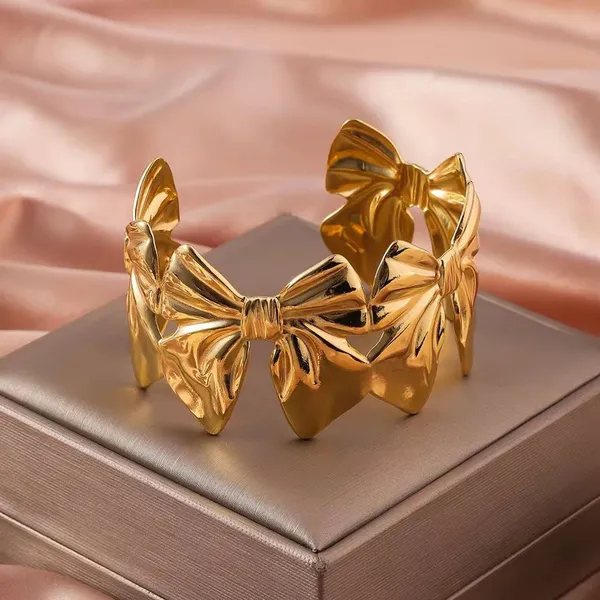 Golden_Stainless_Steel_Open_Cuff_Bracelet_For_Women