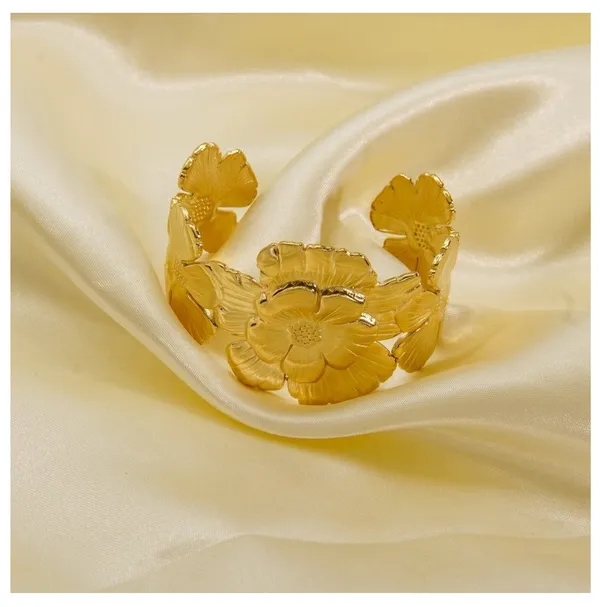 Golden_Stainless_Steel_Textured_Blooming_Flower_Cuff_Bracelet_For_Women
