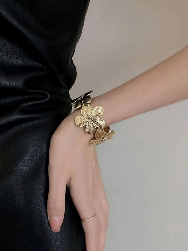 Golden_Stainless_Steel_Flower_Statement_Open_Cuff_Bracelet_For_Women