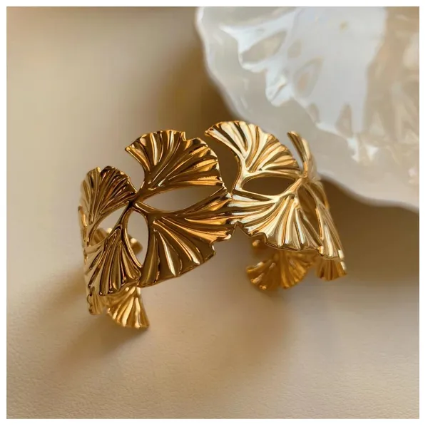 Golden_Stainless_Steel_Floral_Leaf_Cuff_Cuff_Kada_For_Women