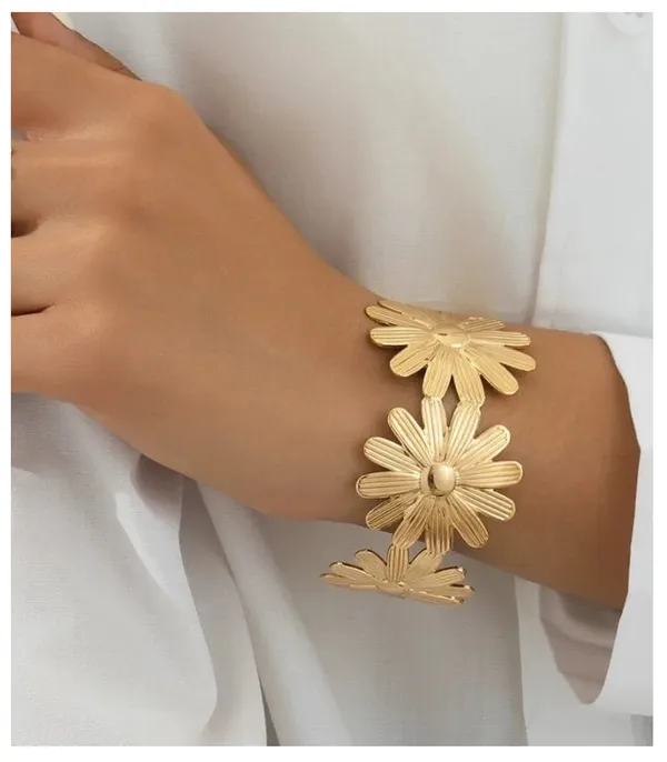 Golden_Stainless_Steel_Sunflower_Statement_Open_Cuff_Bracelet_For_Women