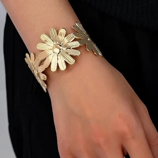Golden_Stainless_Steel_Sunflower_Statement_Open_Cuff_Bracelet_For_Women