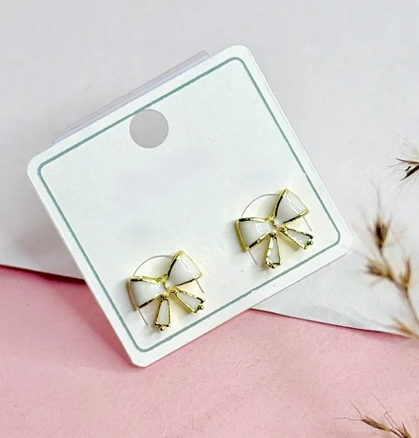 Elegant_White_bow__Stud_Earrings