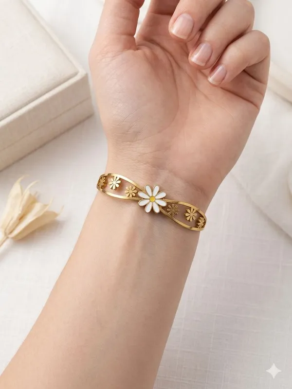 Gold-Toned_Daisy_Flower_Bracelet_for_Women