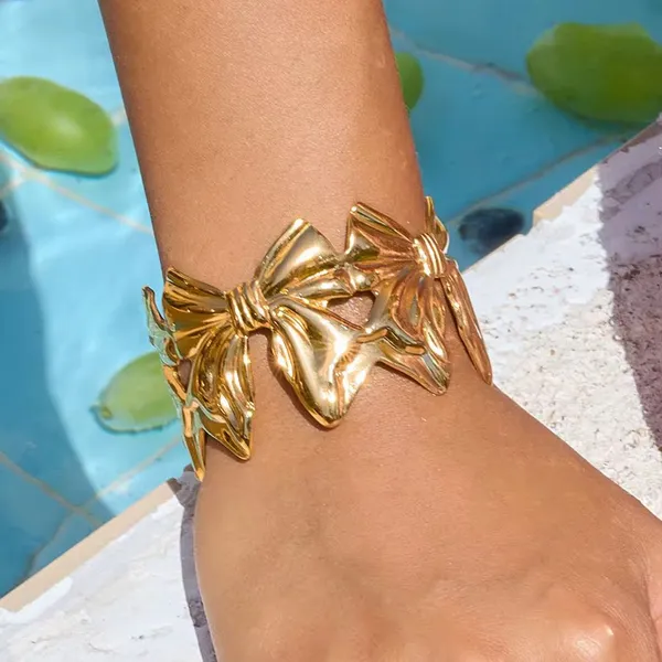 Golden_Whisper_Layered_Cuff_Bracelet
