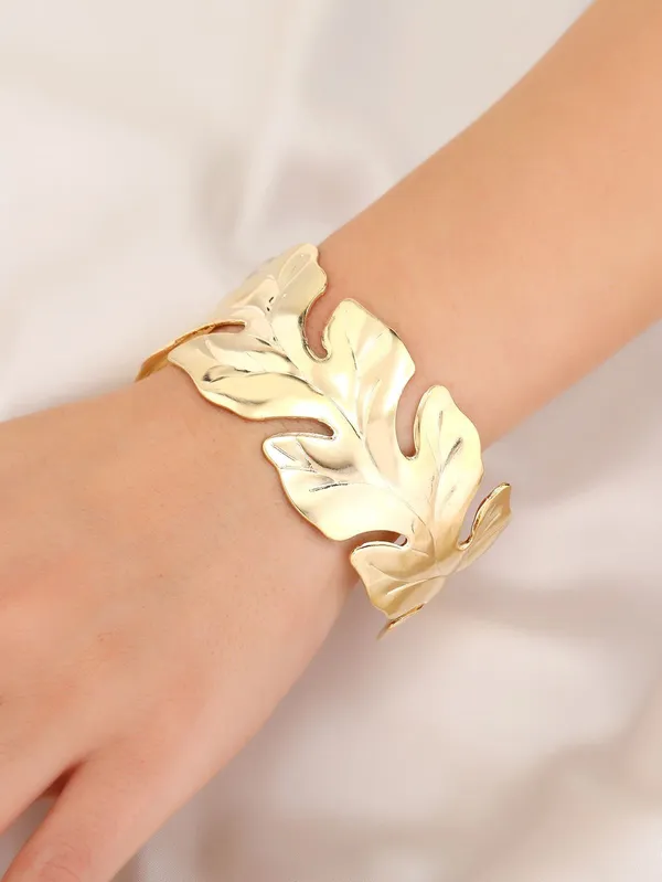 Golden_Whisper_Layered_Cuff_Bracelet
