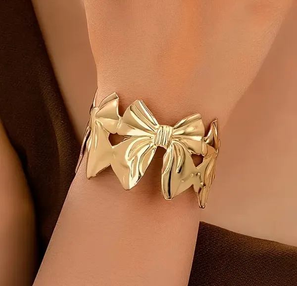 Golden_Whisper_Layered_Cuff_Bracelet