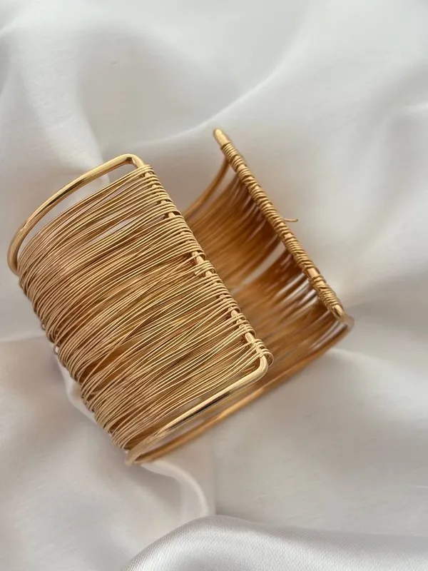 Golden_Whisper_Layered_Cuff_Bracelet
