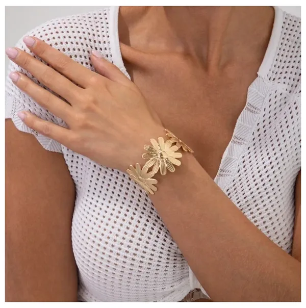 Golden_Whisper_Layered_Cuff_Bracelet