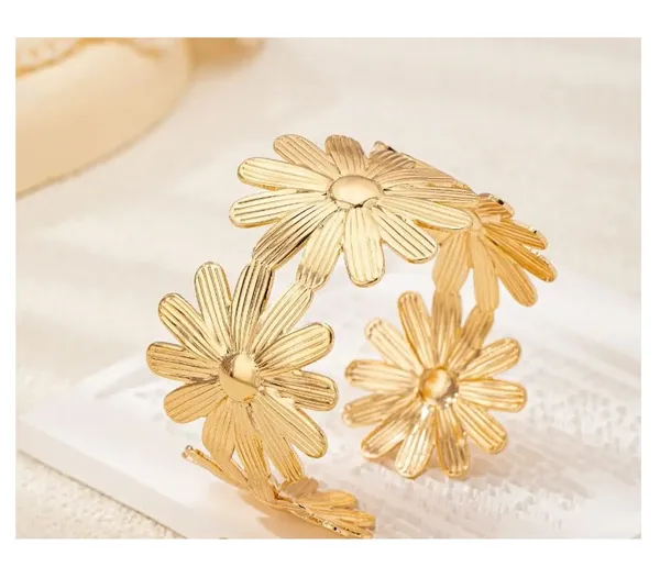 Golden_Whisper_Layered_Cuff_Bracelet