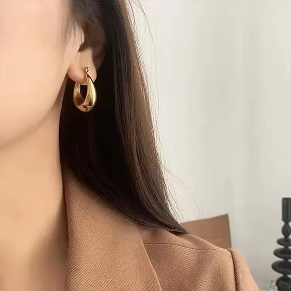 Aura_Oval_Anti-Tarnish_Hoops