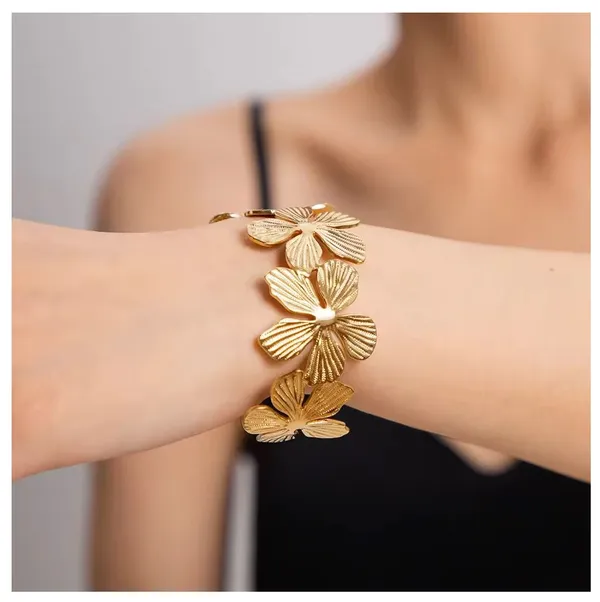 Golden_Stainless_Steel_Textured_Floral_Cuff_Kada_For_Women