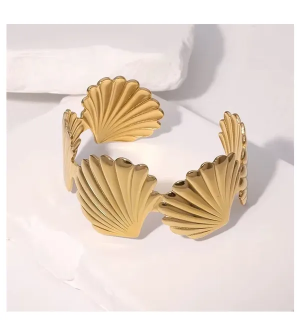 Golden_Stainless_Steel_Beach_Resort_Shell_Cuff_Bracelet_For_Women