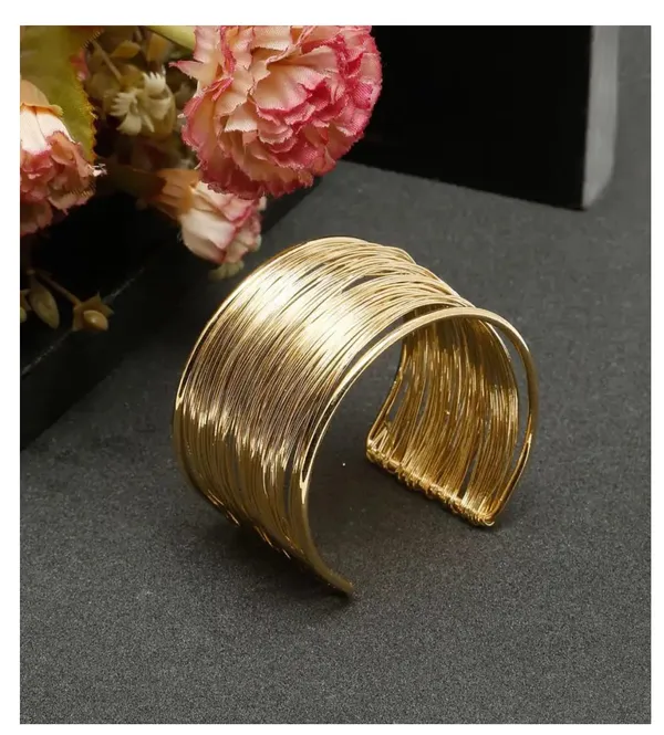 Golden_Stainless_Steel_Anti_Tarnish_Kada_Bracelet_For_Women