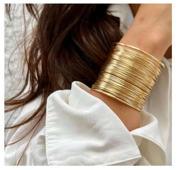 Golden_Stainless_Steel_Anti_Tarnish_Kada_Bracelet_For_Women