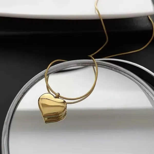 Aria_Puffy_Heart_Pendant