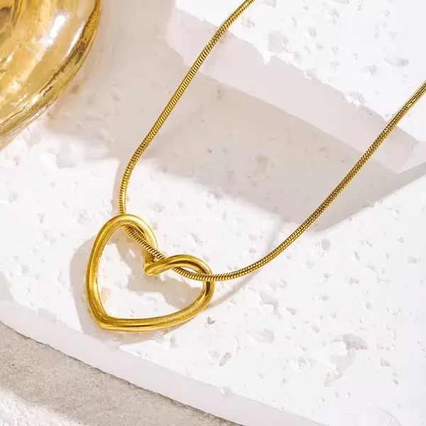Eternal_Outline_Heart_Pendant