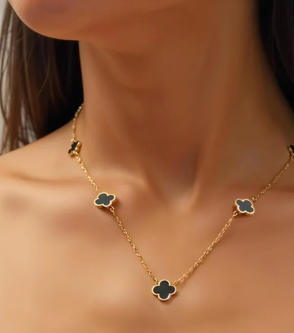Midnight_Clove_Charm_Necklace