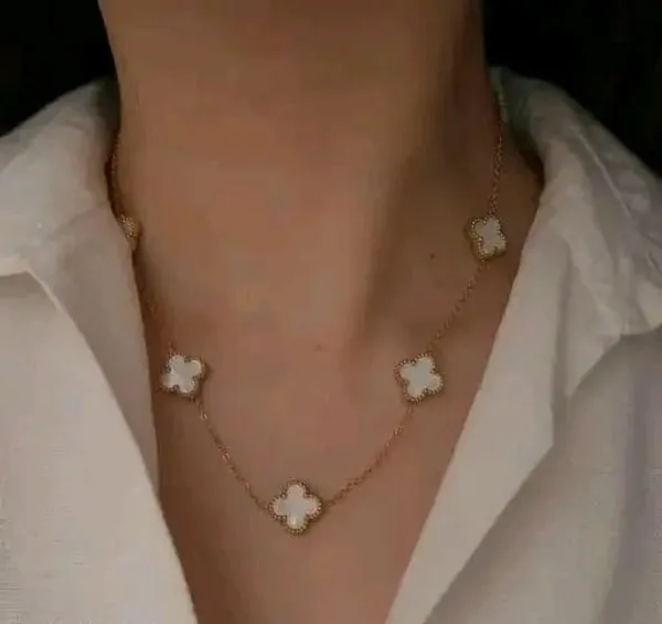 Midnight_Clove_Charm_Necklace