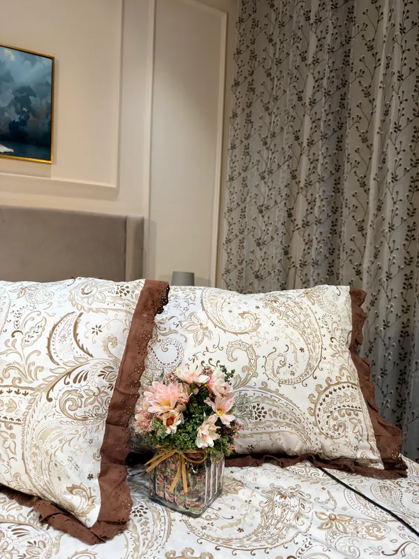 Petals_Ruffled_Bed_Sheet_Set