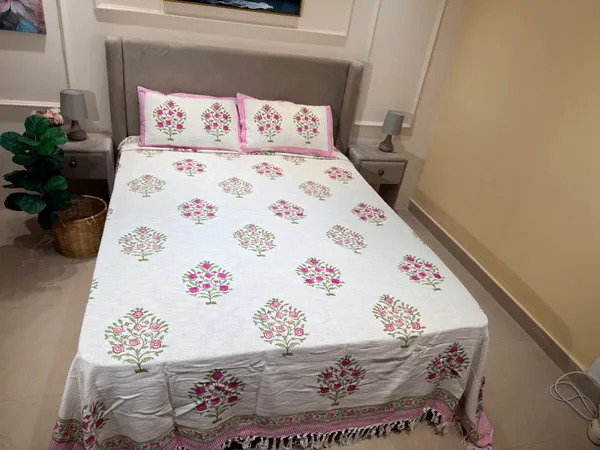 Royal_Bedspread_Hand_Blocked