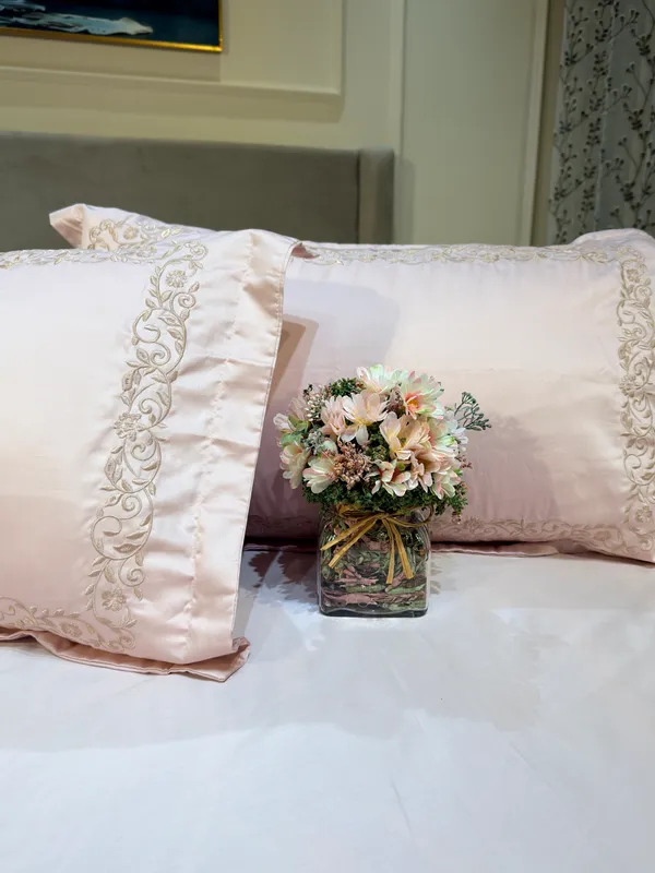 Royal_Embellished_Embroidered_Bed_Sheets
