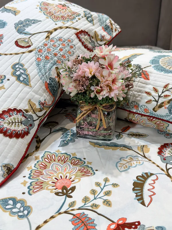 Spring_Floral_Bedspread_With_Quilted_Pillow_Case