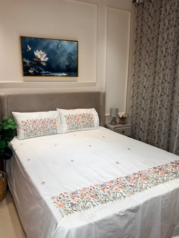 White_Floral_Print_Double_Bedsheet_With_Pillow_Covers