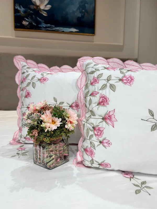 White_Floral_Embroidered_Bed_Sheet_Set