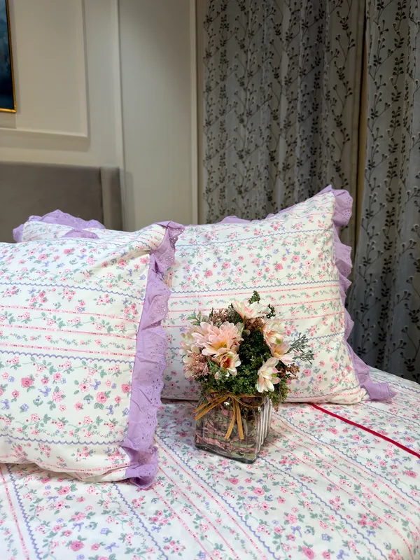 Petals_Ruffled_Bed_Sheet_Set