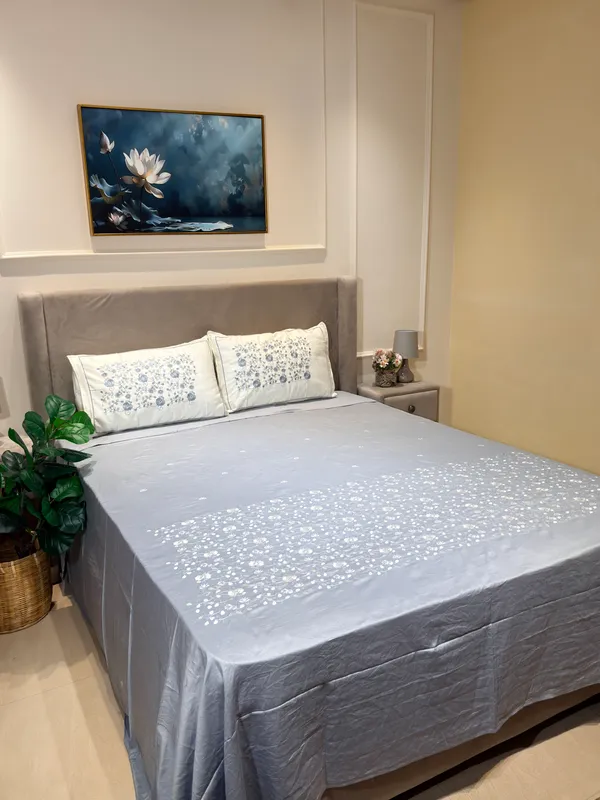 Grey_Floral_Print_King_Size_Bed_Sheet