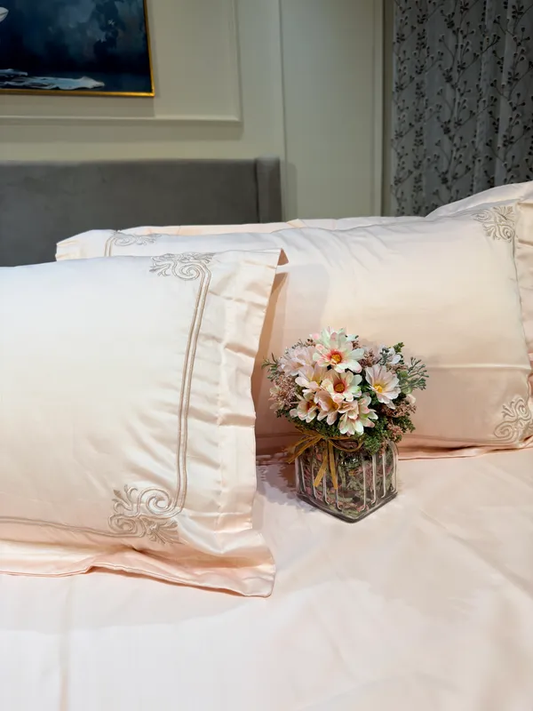 Royal_Embellished_Embroidered_Bedsheets