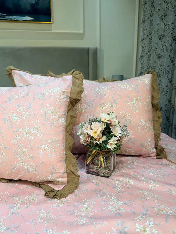 Petals_Ruffled_Bed_Sheet_Set
