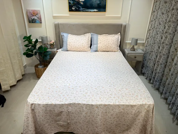 Beige_Bed_Sheet