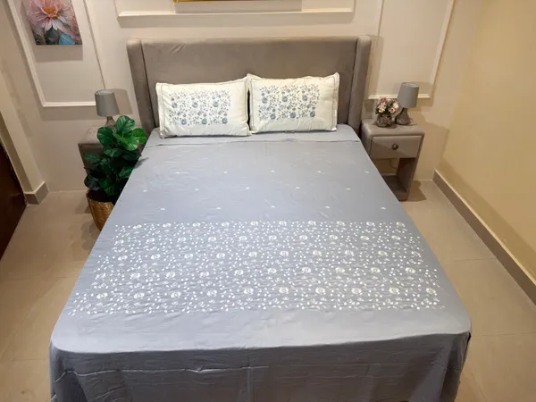 Grey_Floral_Print_King_Size_Bed_Sheet